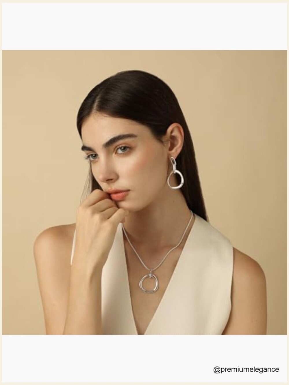 Circle Pendant T-Bar Necklace Dainty Adjustable 18"+2" Extension Chain - Picture 4 of 7